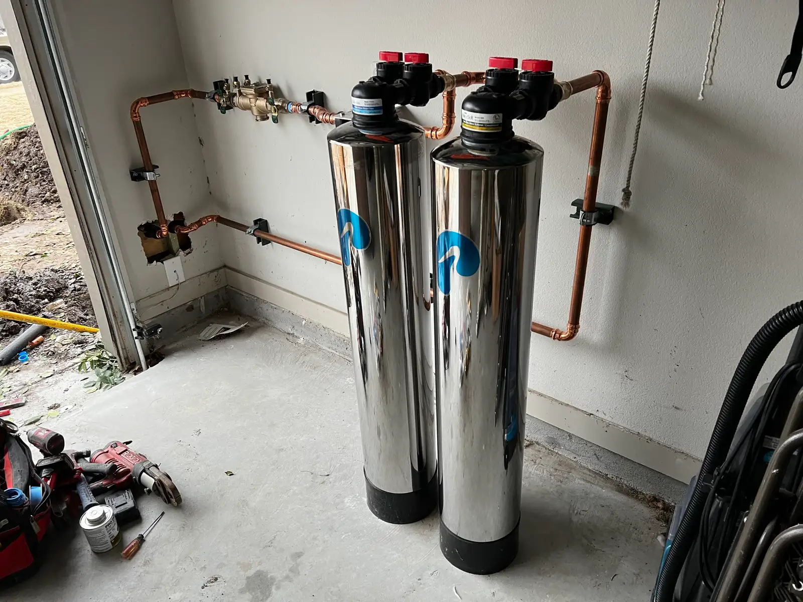 Mainline Plumbing whole-home water filtration system install — serving Palos Verdes, California